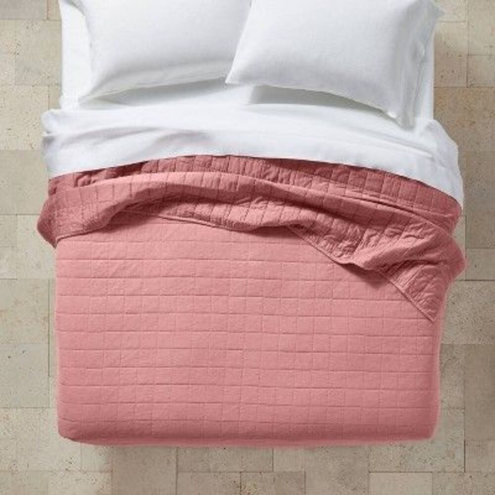 Casaluna - King Heavyweight Linen Blend Quilt Rose - Casaluna Rose Pink - Picture 2 of 3